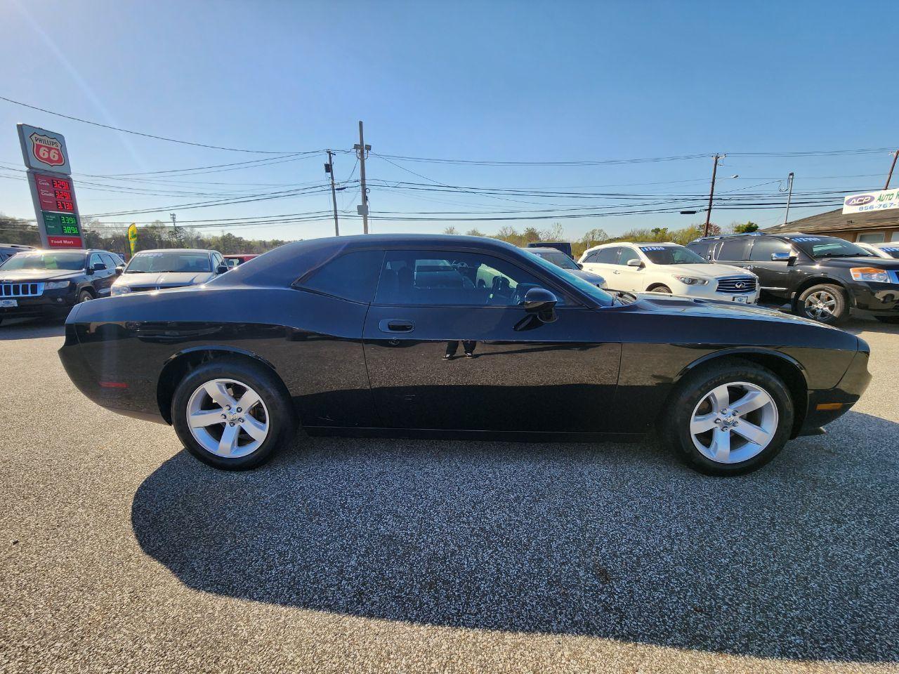 Thumbnail image of 2010 Dodge Challenger at Acp Auto Wholesalers, Llc