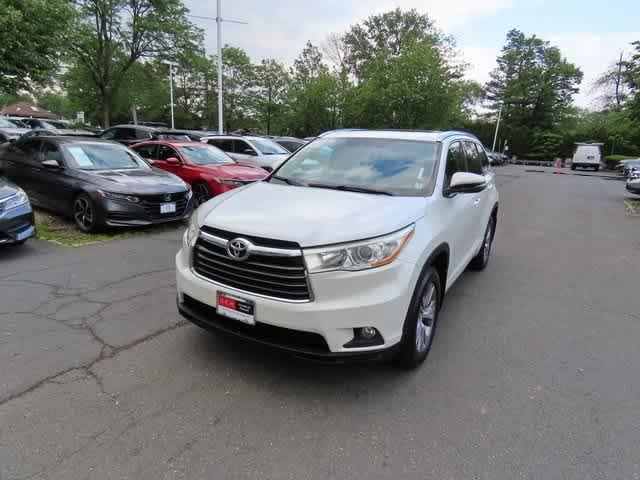 Thumbnail image of 2014 Toyota Highlander at DCH Honda of Nanuet