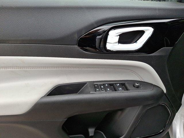 Thumbnail image of 2025 Jeep Compass at CDJR Norristown - Used