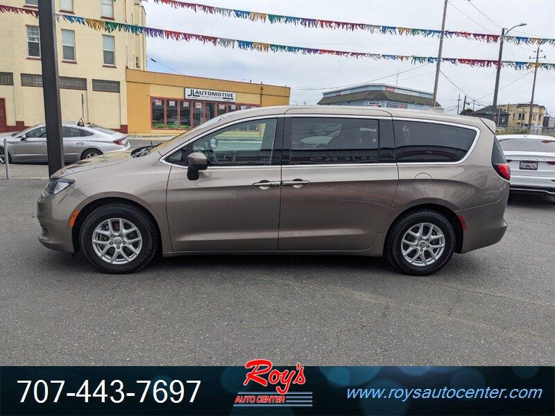 Thumbnail image of 2018 Chrysler Pacifica at ROY'S AUTO CENTER