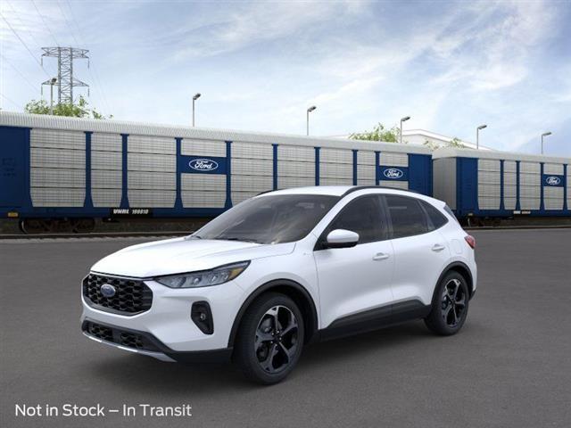 Thumbnail image of 2025 Ford Escape at Empire Ford Lincoln of Huntington