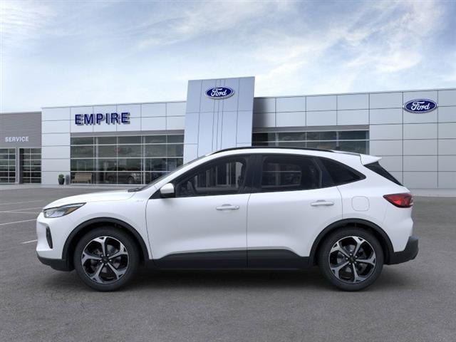 Thumbnail image of 2025 Ford Escape at Empire Ford Lincoln of Huntington