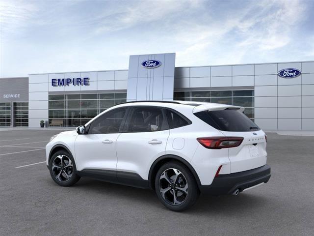 Thumbnail image of 2025 Ford Escape at Empire Ford Lincoln of Huntington