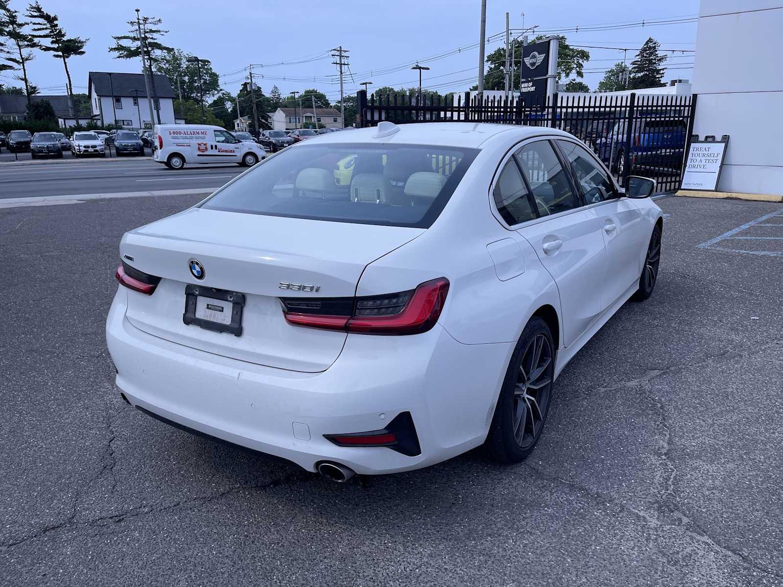 Thumbnail image of 2019 BMW 3 Series at BMW Mini of Freeport