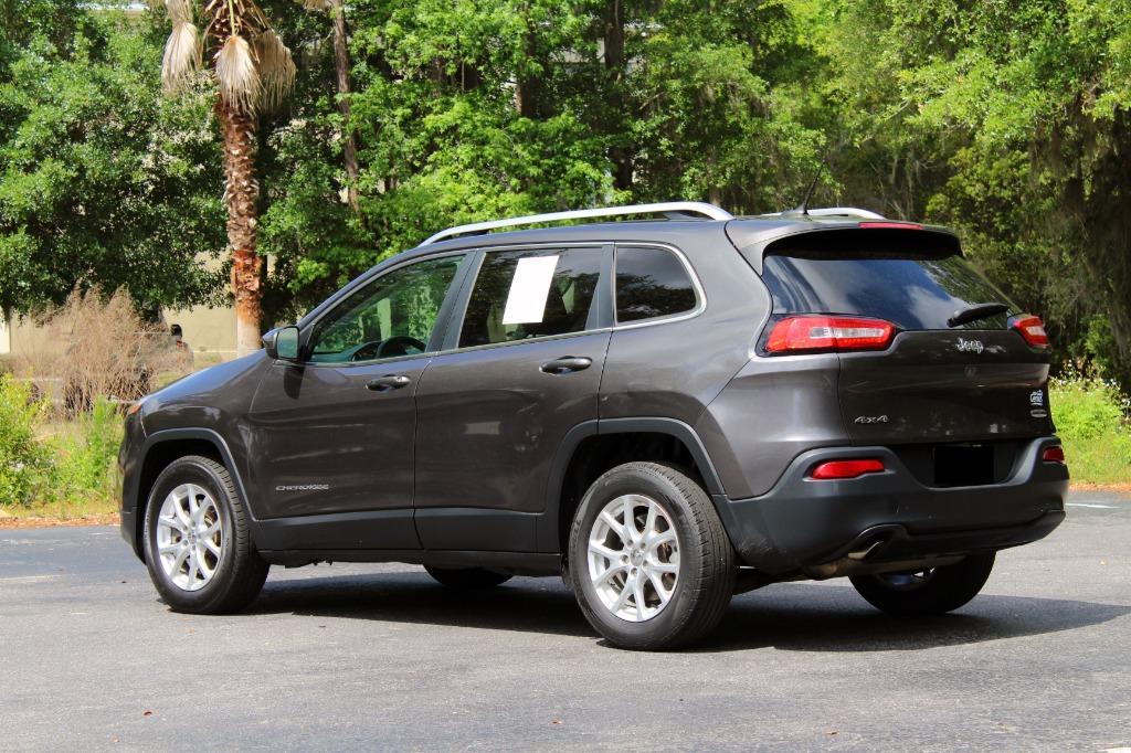 Thumbnail image of 2016 Jeep Cherokee at Auto Genius USA