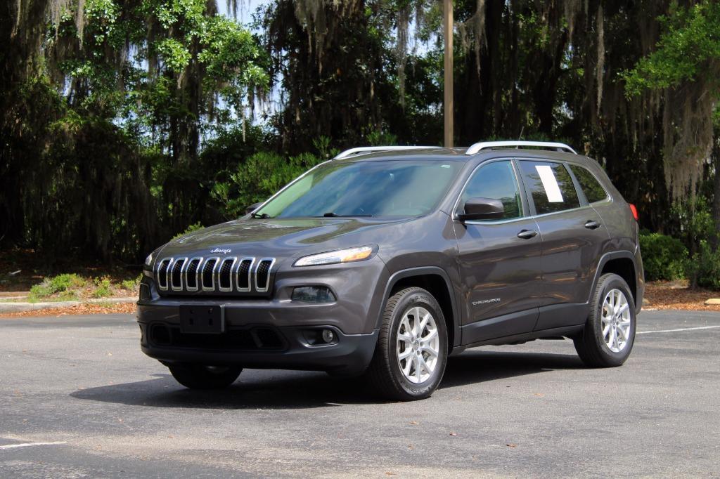 Thumbnail image of 2016 Jeep Cherokee at Auto Genius USA
