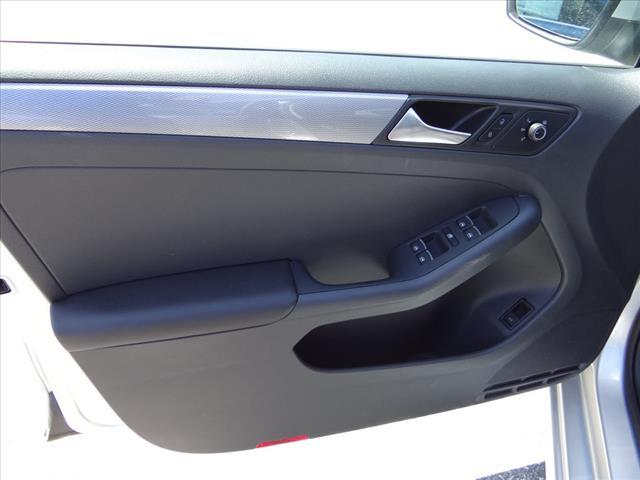 Thumbnail image of 2015 Volkswagen Jetta at Autonation Volkswagen North Columbus