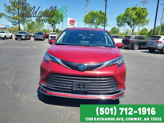 Thumbnail image of 2023 Toyota Sienna at Caldwell Toyota USED