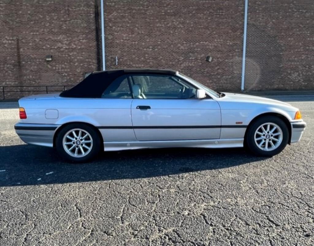 Thumbnail image of 1999 BMW 3 Series at Maya Auto Sales