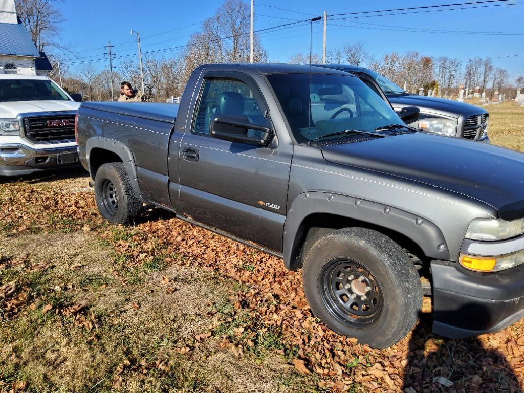 Thumbnail image of 2001 Chevrolet Silverado 1500 at Carlisle Cars