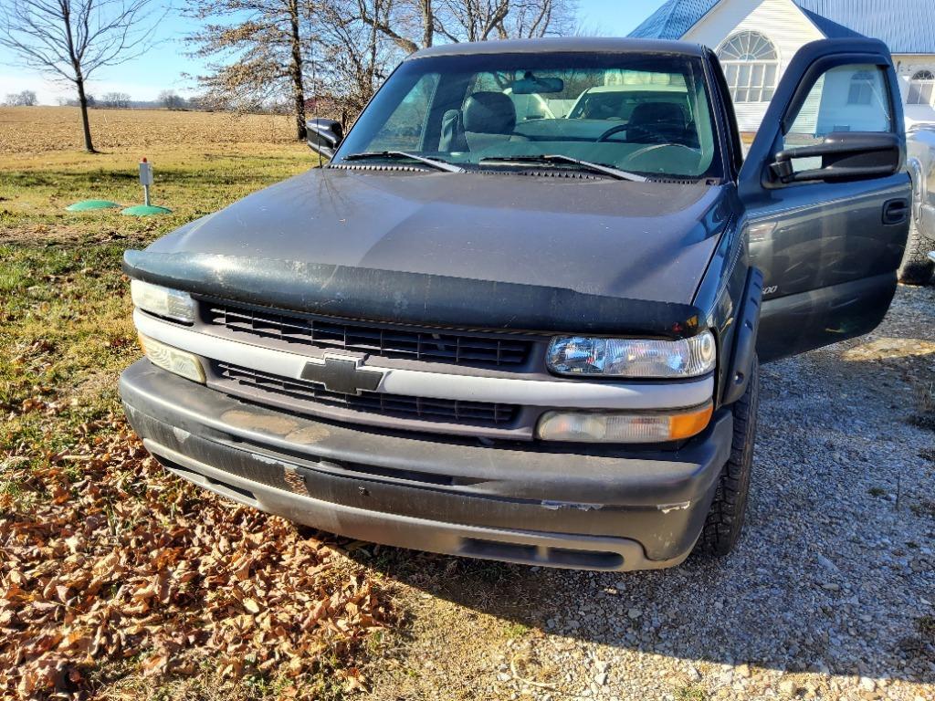 Thumbnail image of 2001 Chevrolet Silverado 1500 at Carlisle Cars