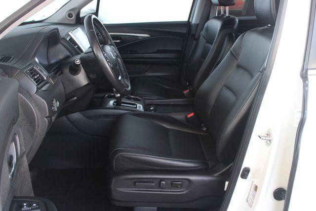 Thumbnail image of 2017 Honda Ridgeline at 5 Star Cars