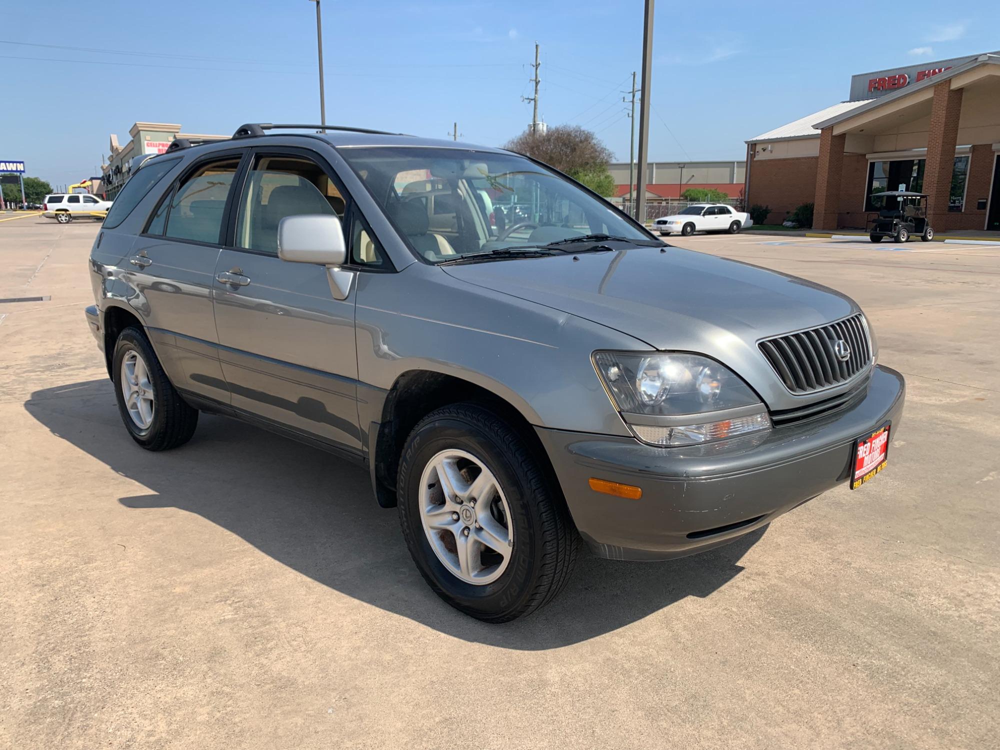 Thumbnail image of 2000 Lexus RX 300 at Fred Fincher Motors