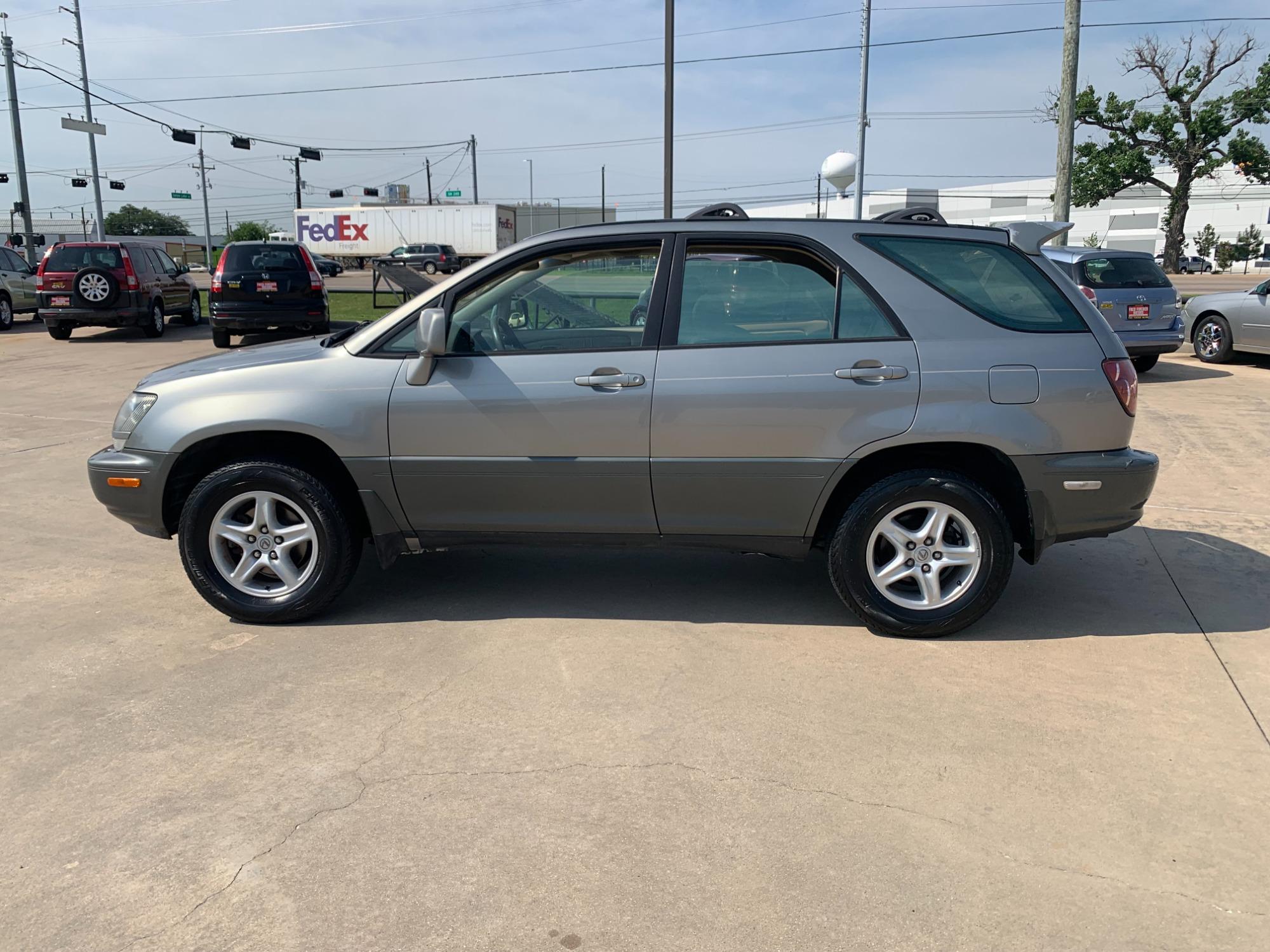 Thumbnail image of 2000 Lexus RX 300 at Fred Fincher Motors