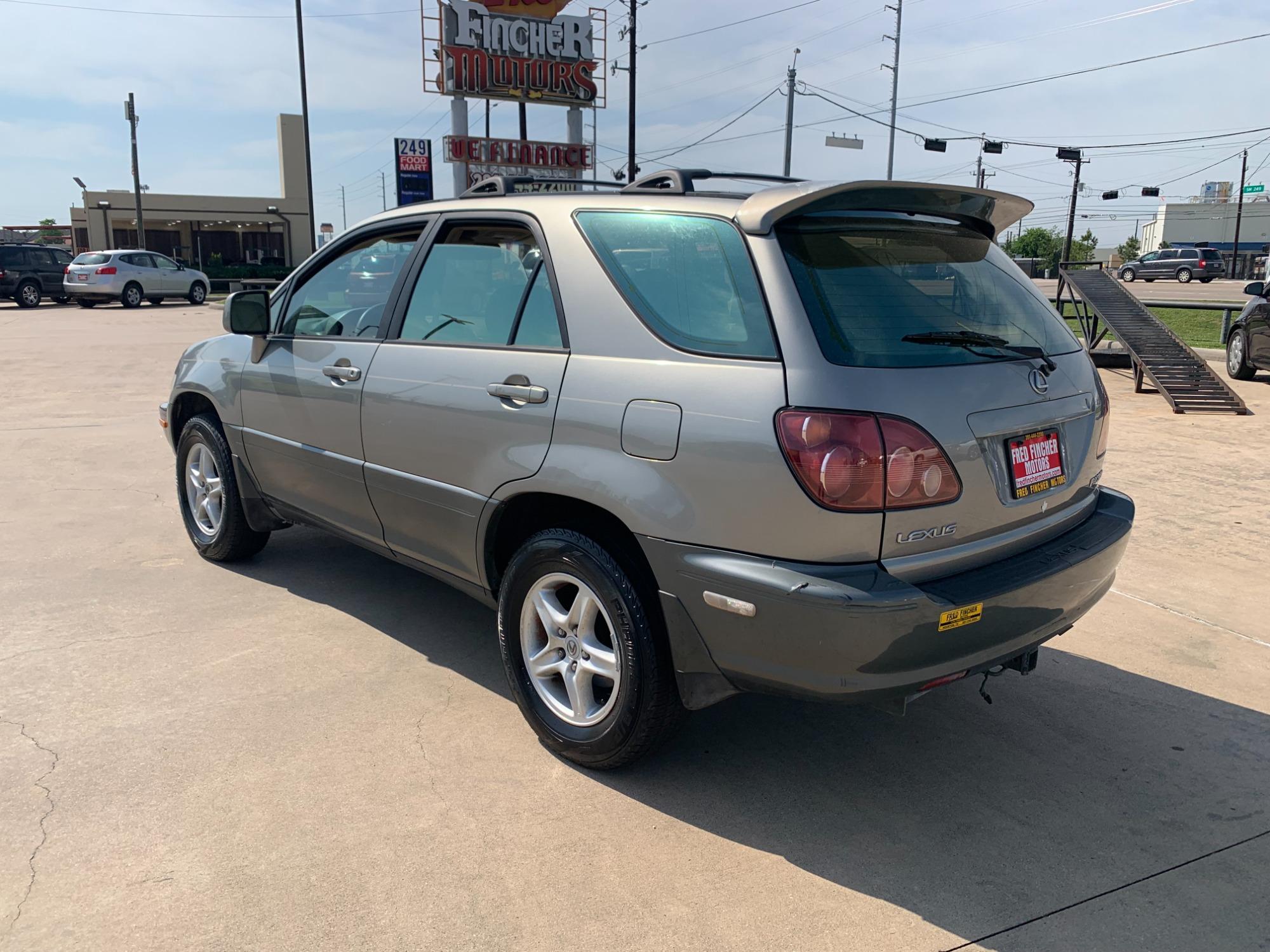 Thumbnail image of 2000 Lexus RX 300 at Fred Fincher Motors