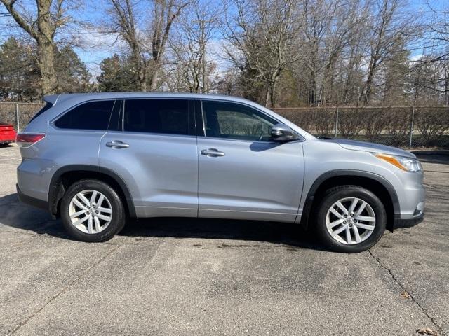 Thumbnail image of 2014 Toyota Highlander at LaFontaine Subaru