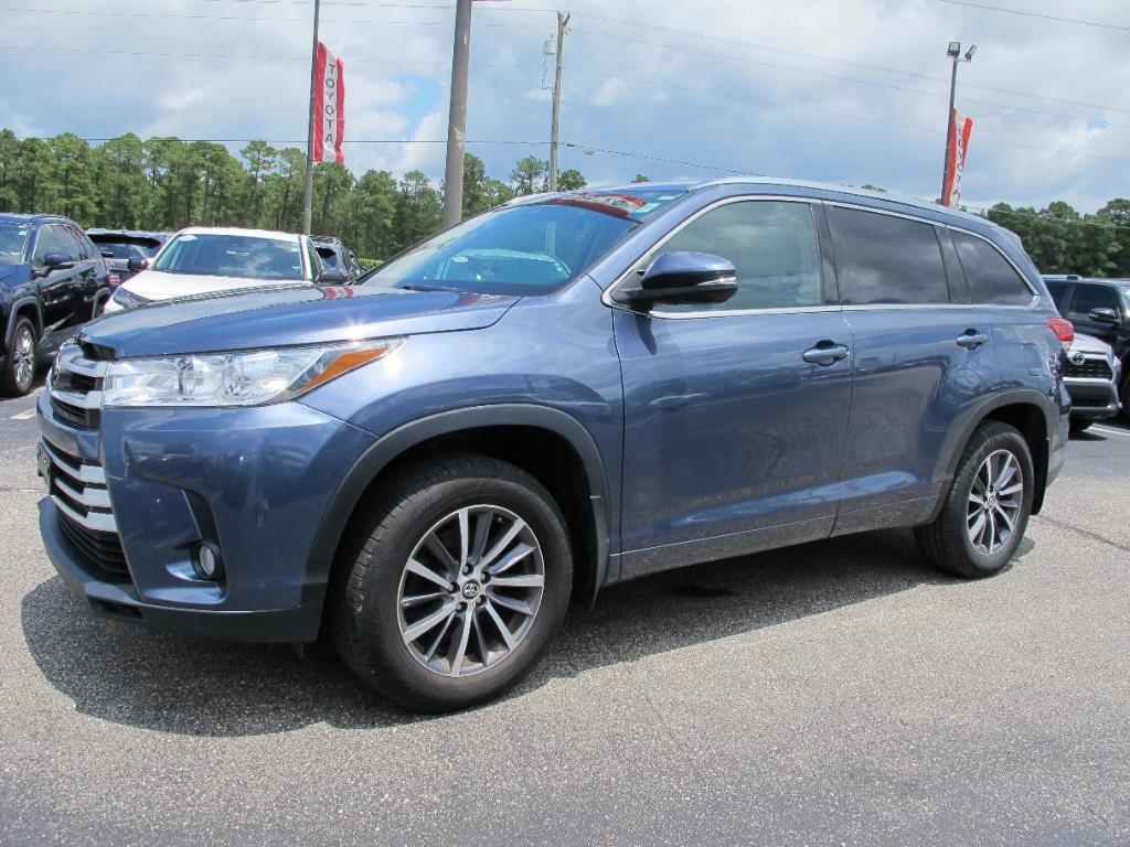 Thumbnail image of 2017 Toyota Highlander at Sparks Toyota
