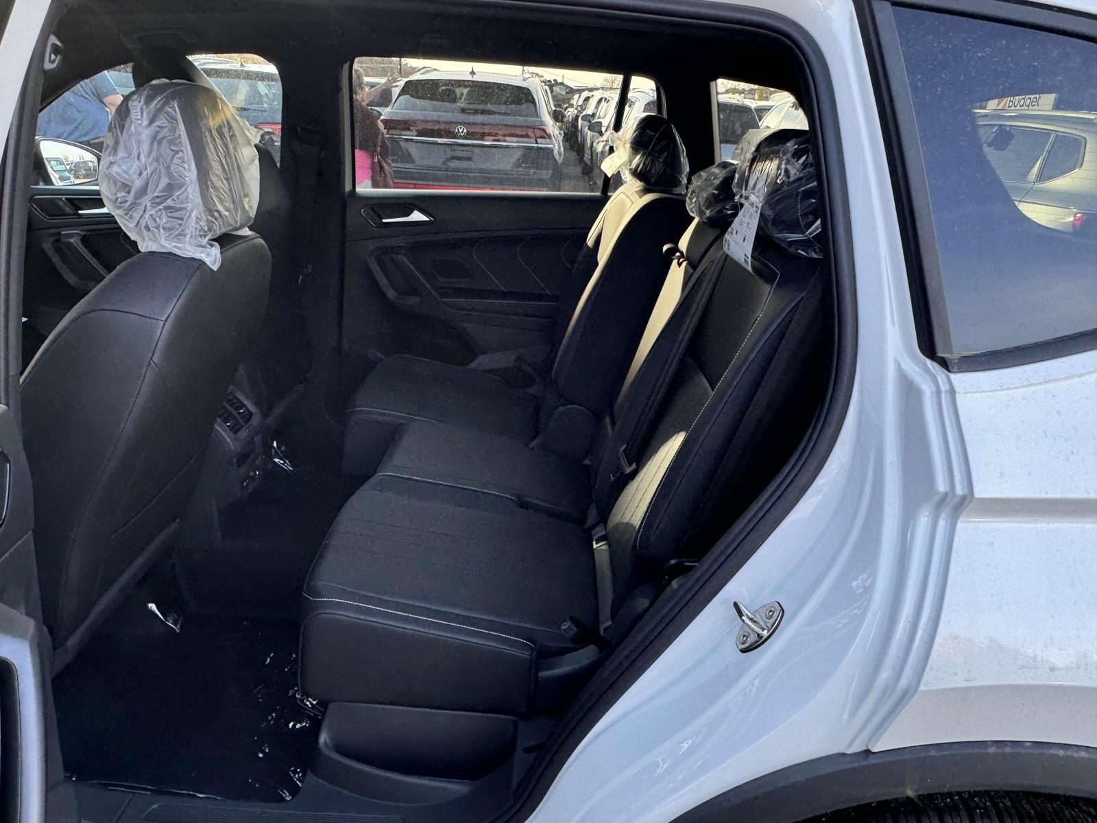 Thumbnail image of 2024 Volkswagen Tiguan at East Hills Volkswagen Subaru of Sayville