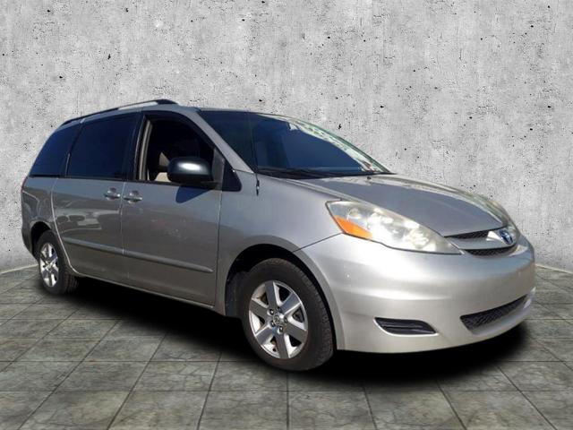 Thumbnail image of 2009 Toyota Sienna at Mcdarby Motors