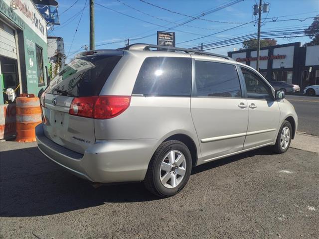 Thumbnail image of 2009 Toyota Sienna at Mcdarby Motors
