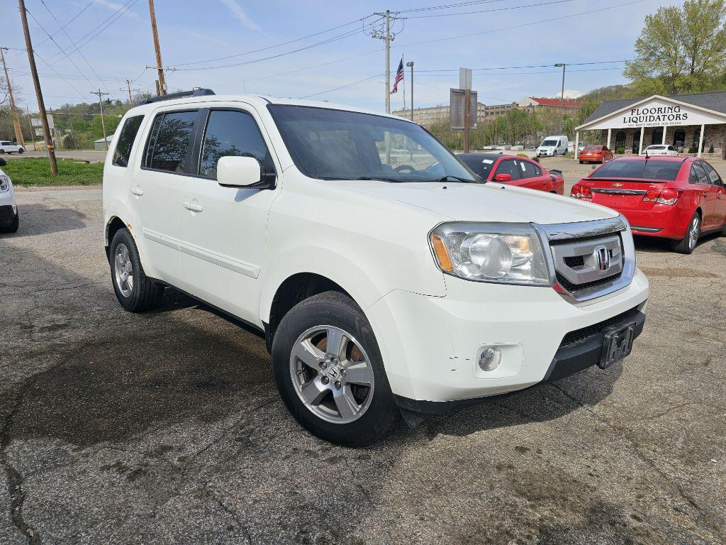 Thumbnail image of 2011 Honda Pilot at HIGH LIFE AUTO, LLC.