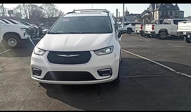 Thumbnail image of 2023 Chrysler Pacifica at James Martin Chevrolet