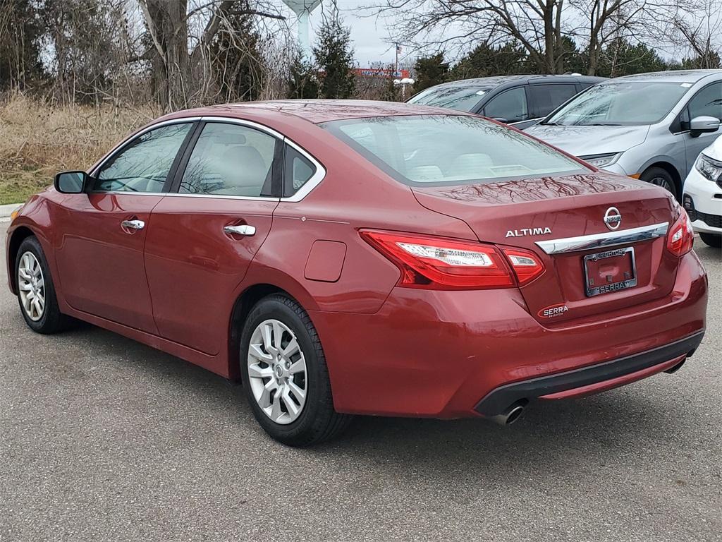 Thumbnail image of 2016 Nissan Altima at Serra Honda Brighton