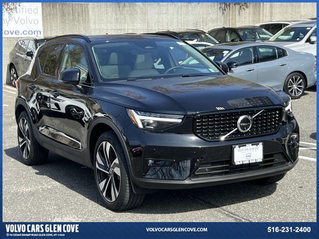 Thumbnail image of 2025 Volvo XC40 at Glen Cove Volvo