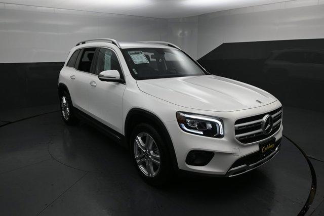Thumbnail image of 2020 Mercedes-Benz GLB at Car Vision Inc.