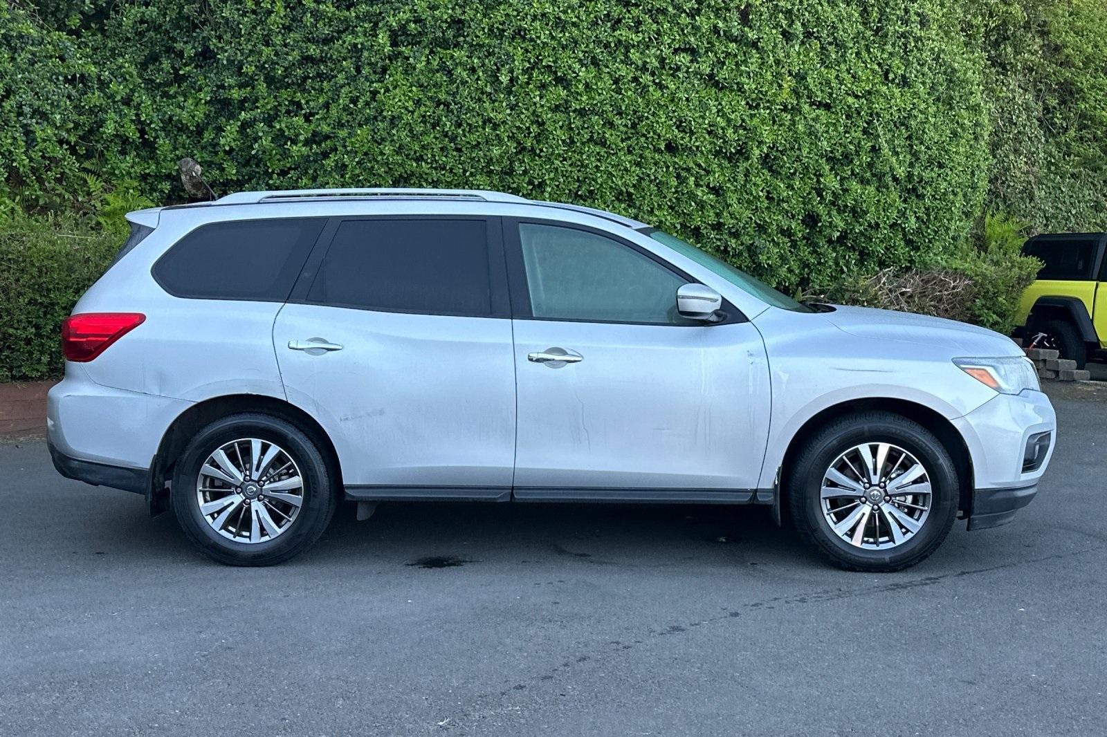 Thumbnail image of 2018 Nissan Pathfinder at Power Ford CDJR Chevrolet GMC