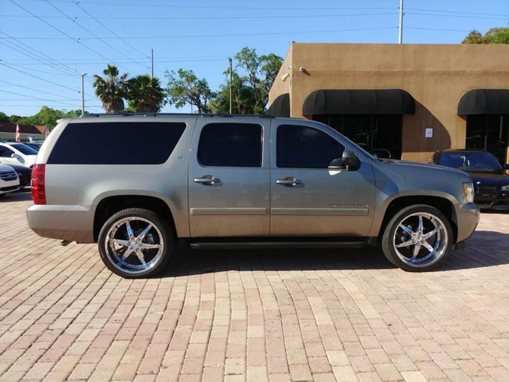 Thumbnail image of 2009 Chevrolet Suburban at ASV Auto Group
