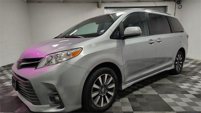 Thumbnail image of 2020 Toyota Sienna at Major World Chrysler Dodge Jeep Ram