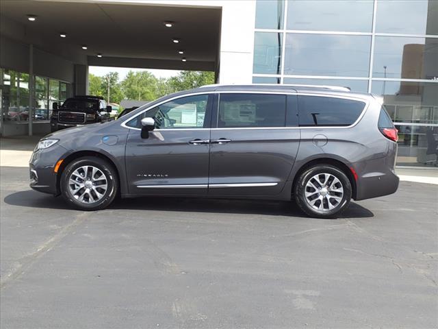 Thumbnail image of 2023 Chrysler Pacifica Plug-In Hybrid at Jackson Family Of Dealerships