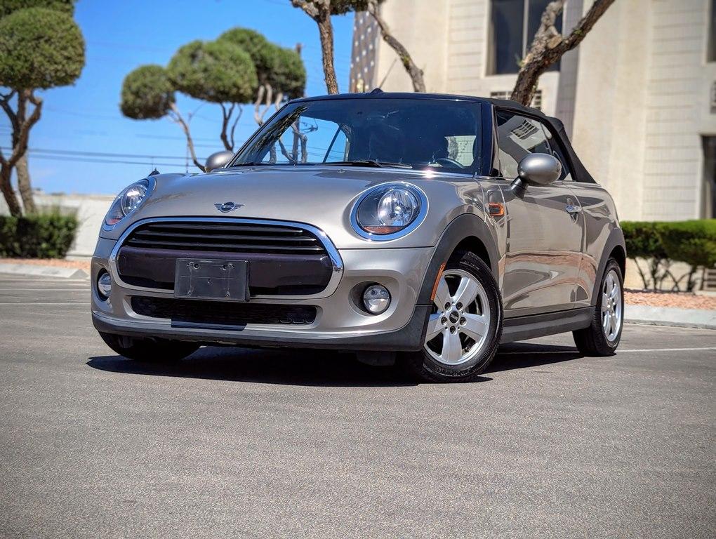 Thumbnail image of 2019 MINI Convertible at DIVINE MOTORS
