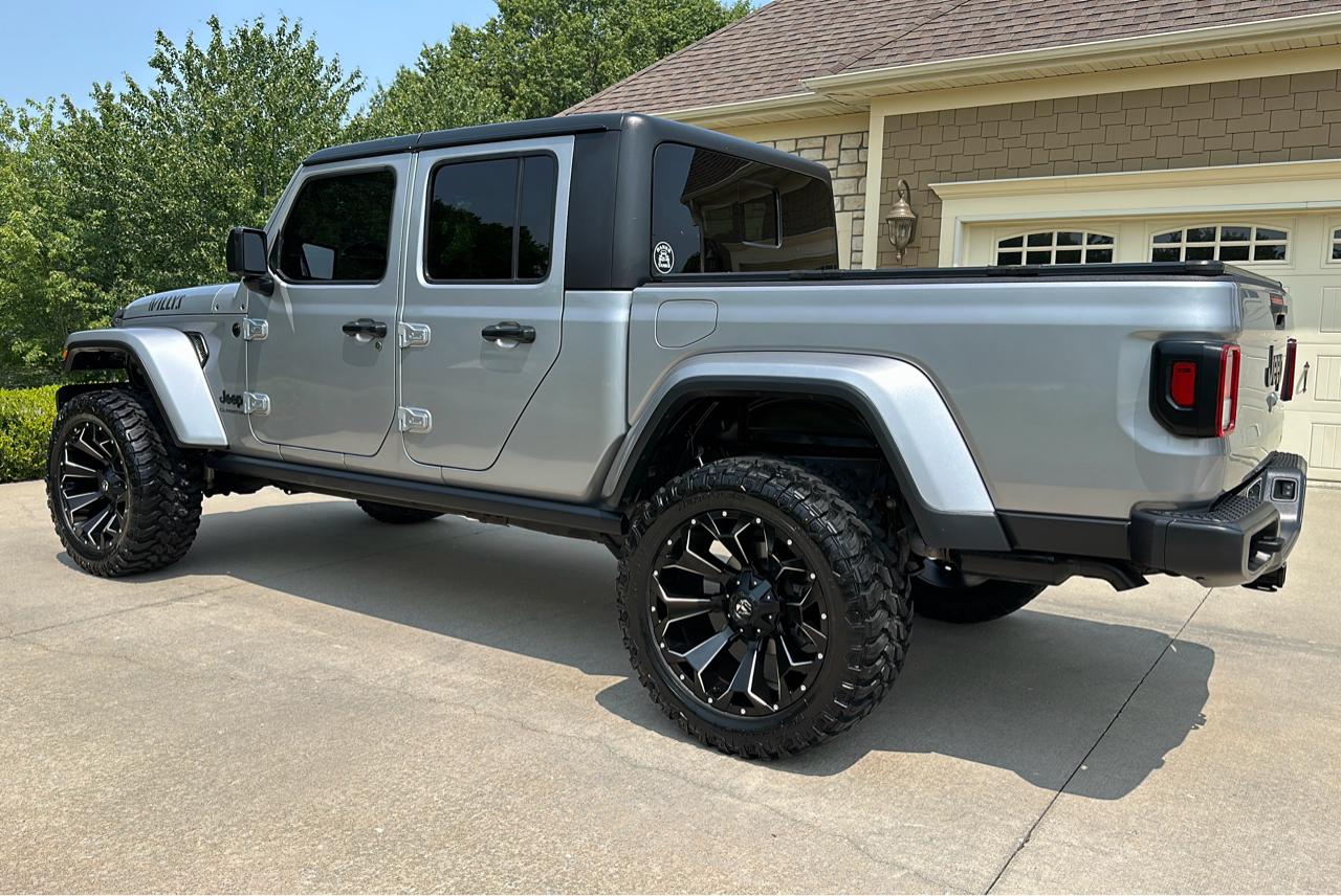 Thumbnail image of 2021 Jeep Gladiator at Banks Motors