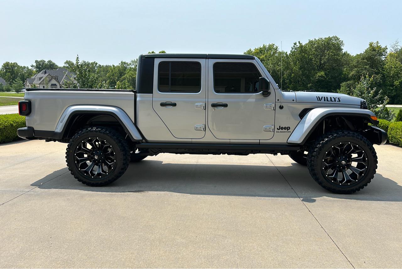 Thumbnail image of 2021 Jeep Gladiator at Banks Motors