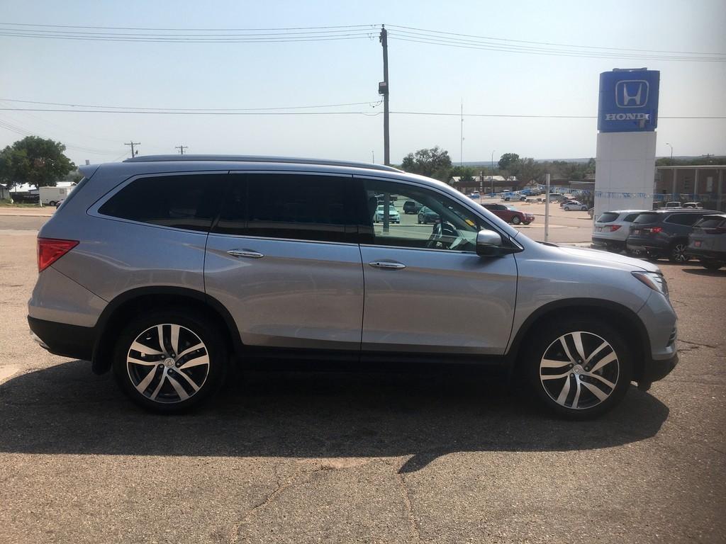 Thumbnail image of 2017 Honda Pilot at Janssen Kool Honda