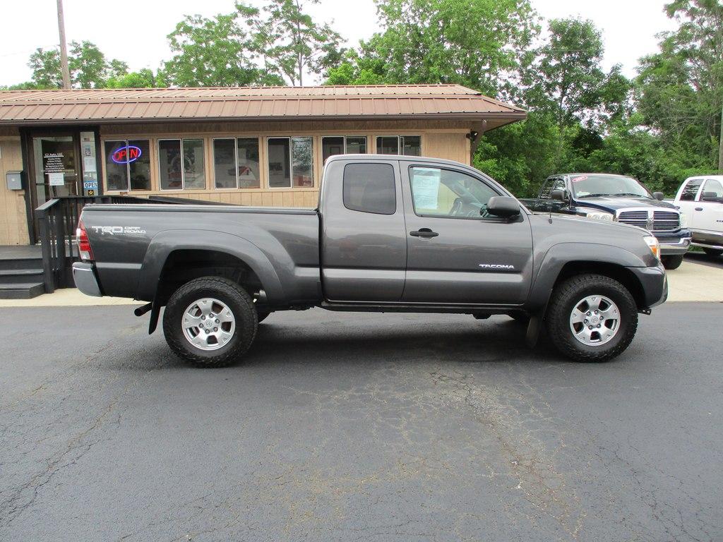 Thumbnail image of 2013 Toyota Tacoma at G2 AUTO LLC