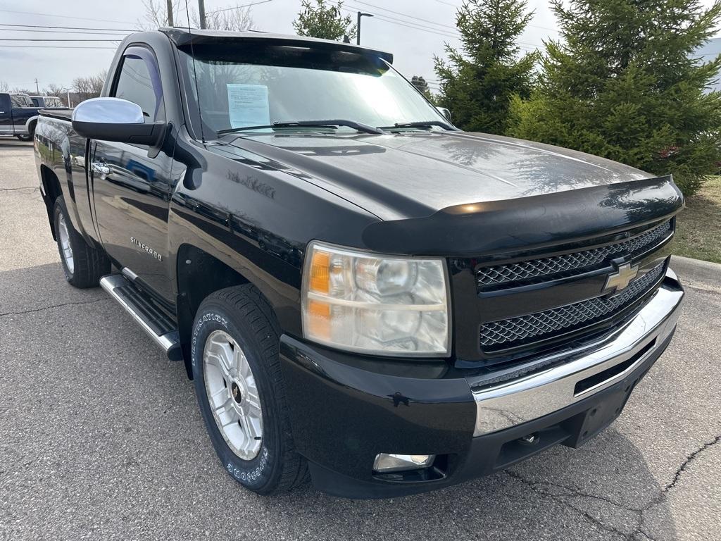 Thumbnail image of 2011 Chevrolet Silverado 1500 at LaFontaine Infiniti of Ann Arbor