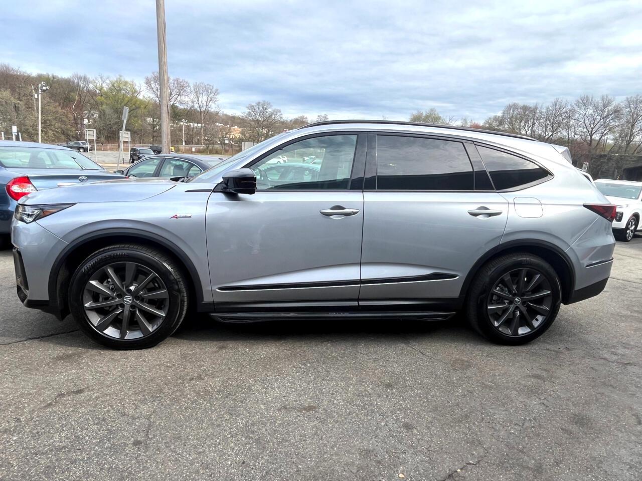 Thumbnail image of 2025 Acura MDX at Rockland Motors