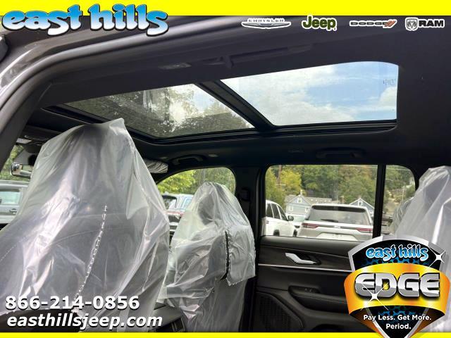 Thumbnail image of 2025 Jeep Grand Cherokee at East Hills Chrysler Jeep Dodge