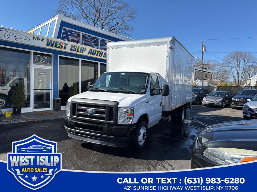Thumbnail image of 2022 Ford E-Series at West Islip Auto Sales Inc