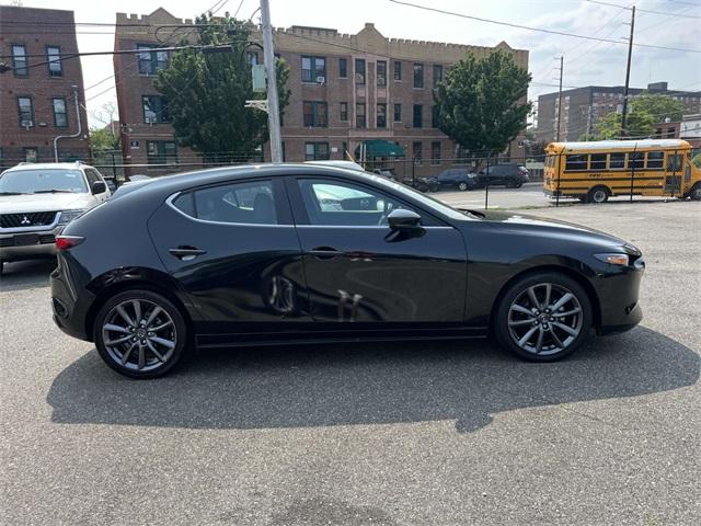 Thumbnail image of 2022 Mazda Mazda3 Hatchback at Garden City Mazda