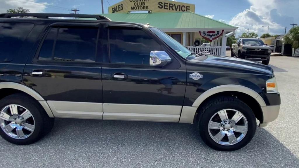 Thumbnail image of 2010 Ford Expedition at Country Club Motors