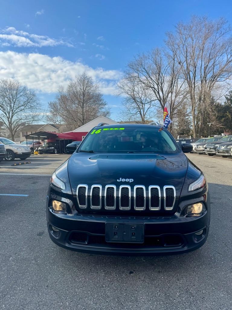Thumbnail image of 2016 Jeep Cherokee at BEST DEAL AUTO SALES LLC