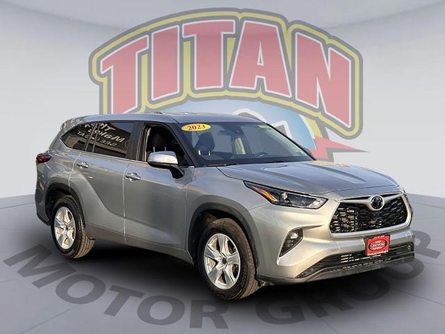 Thumbnail image of 2023 Toyota Highlander at Toyota of Bay Ridge Brooklyn