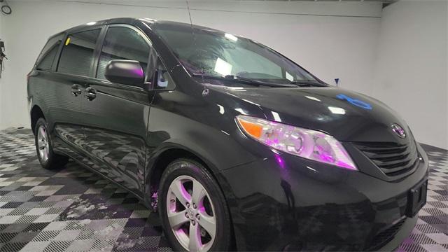Thumbnail image of 2014 Toyota Sienna at Major World Chevrolet