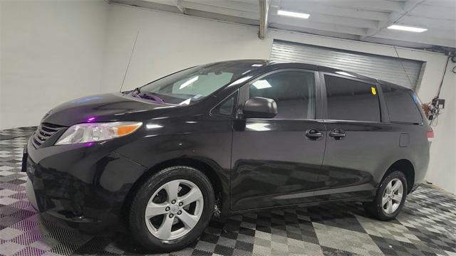 Thumbnail image of 2014 Toyota Sienna at Major World Chevrolet