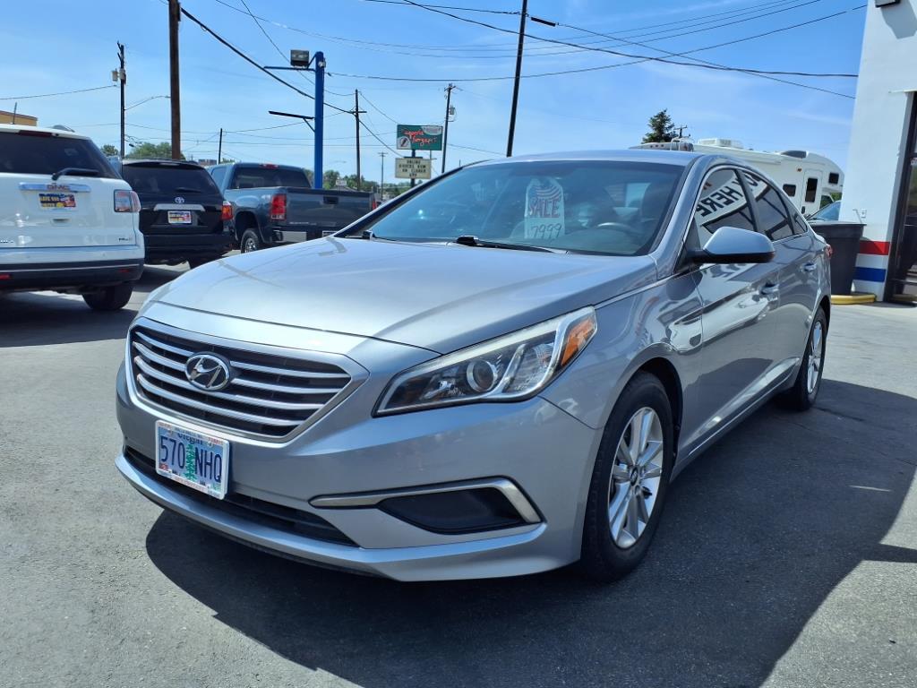 Thumbnail image of 2016 Hyundai SONATA at 9th Street Auto Inc.