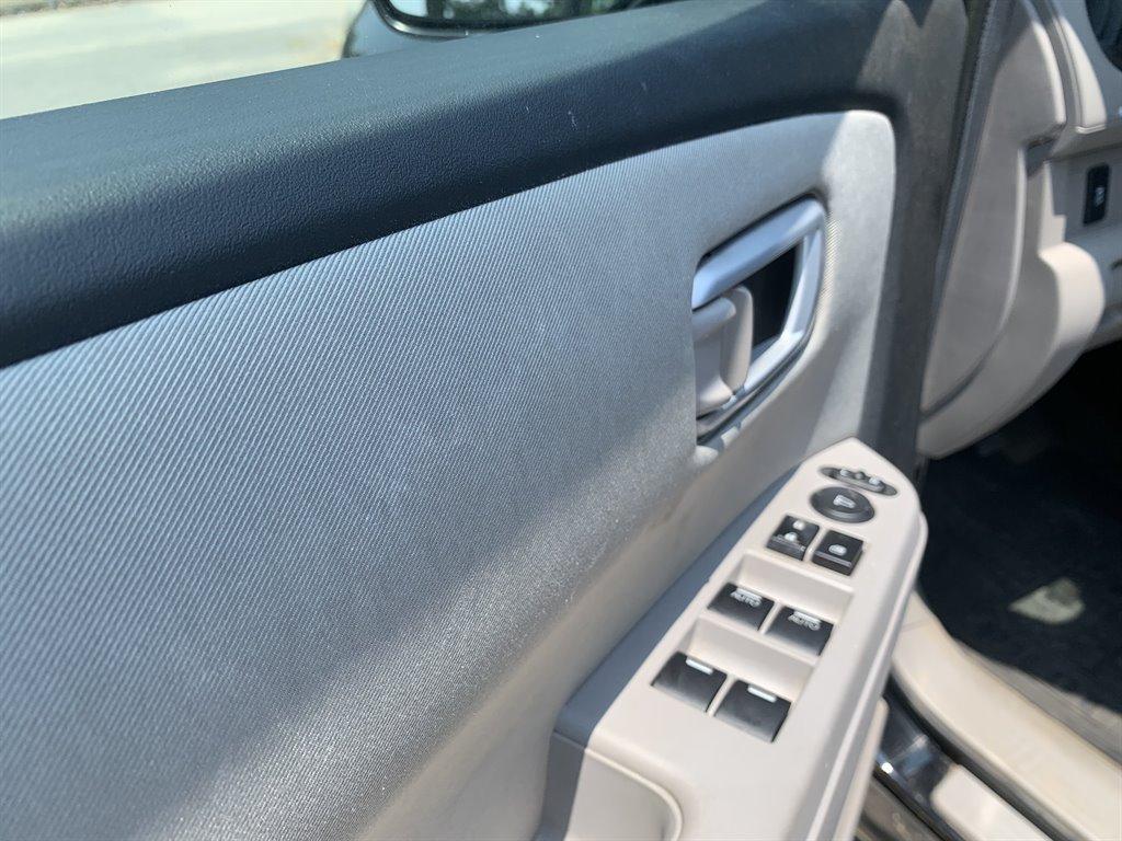 Thumbnail image of 2013 Honda Pilot at Charlie Davis Motorz LLC